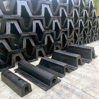 Tipo di gomma naturale cuscino ammortizzatore del nero V di V300*1000L per il molo del porto