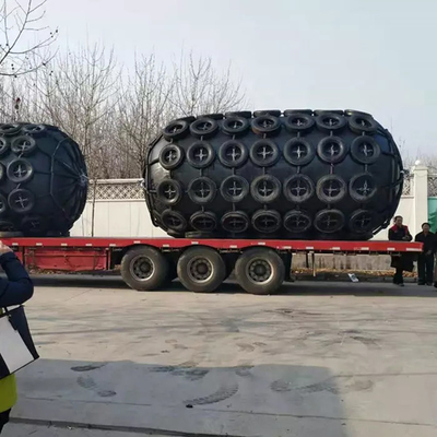 ISO17357 Yokohama Marine Fenders With Aircraft Tires per le operazioni dello STS
