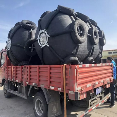 valvola di sicurezza certificata 17357-1:2014 di iso di 3.3*6.5M Pneumatic Rubber Fender per lo STS