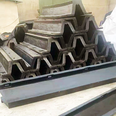 Tipo di gomma Marine Berthing Boat Dock Customized del cuscino ammortizzatore V dell'arco di DF-ARF500H