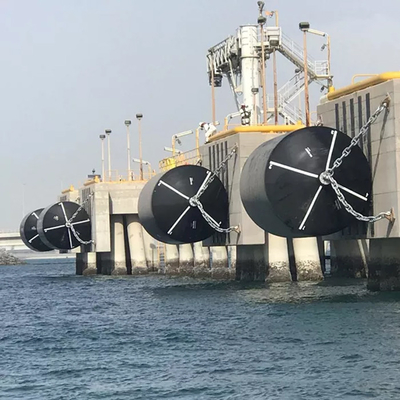 elasticità di 2.5*4.0M Foam Filled Marine Fenders Polyurethane Skin Safety