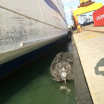 Colore di gomma 80kpa Marine Dock Bumpers del nero del cuscino ammortizzatore del bacino cilindrico Iso17357