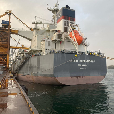 Cuscino ammortizzatore di gomma pneumatico di gomma nero ad alta resistenza Yokohama 4.5*12.0m per le grandi navi