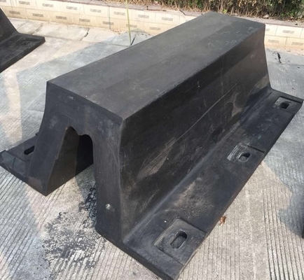 Colore nero di gomma naturale dell'arco del bene durevole leggero del cuscino ammortizzatore per Marine Vessels