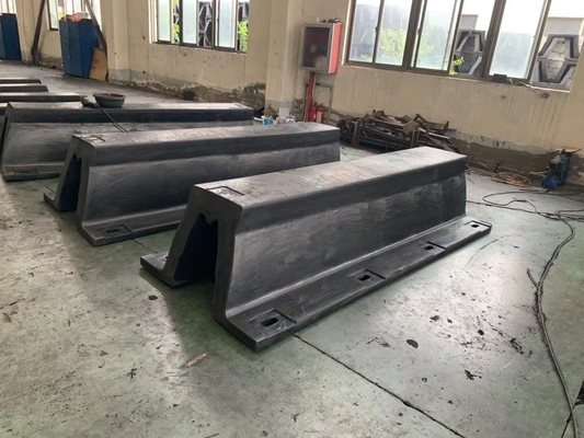 L'OEM ha personalizzato il tipo Marine Rubber Fender For Boats di V
