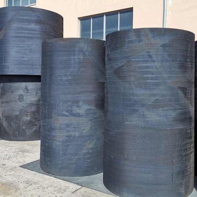 Barche di gomma 300x150 Fender cilindrici per la protezione del porto portuale