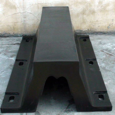 Arco di gomma 1000 mm di altezza Fenders marini Profili a forma di V per la protezione delle imbarcazioni