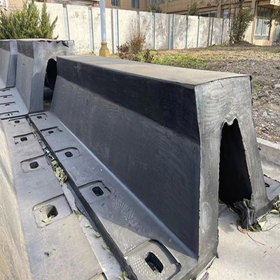West Bridgestone Anchor V tipo Fender ad alto assorbimento di energia