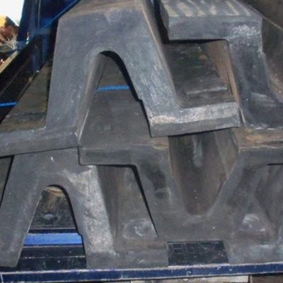 1000 mm di lunghezza Fender tipo V Protezione superiore dell'attracco e stabilità della nave