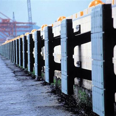 Spessore personalizzabile Fender a forma di V per protezione marina e altro