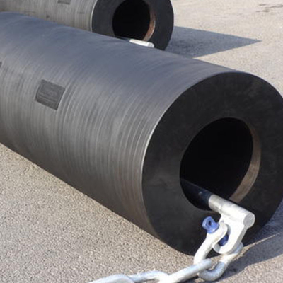 Fenders marini cilindrici neri Fenders durevoli per impatto elevato e bassa manutenzione
