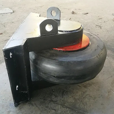 Fender a rulli Fender a ruote nere per la protezione delle navi e dei vascelli