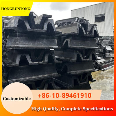 Fender di gomma ad arco Distribuzione uniforme della forza Basso mantenimento Alta resistenza alla compressione