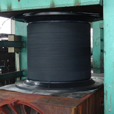 Fender in gomma a cellule con elevato assorbimento energetico, forte anti-impatto e durata di vita durevole per applicazioni marine e portuali